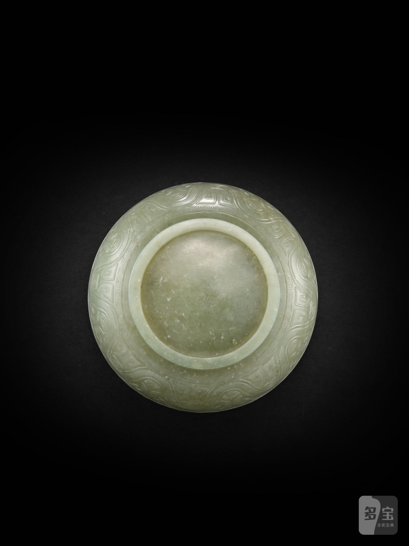 清　青玉圓蓋盒 | A PALE GREEN JADE CIRULAR BOX AND COVER - 图4